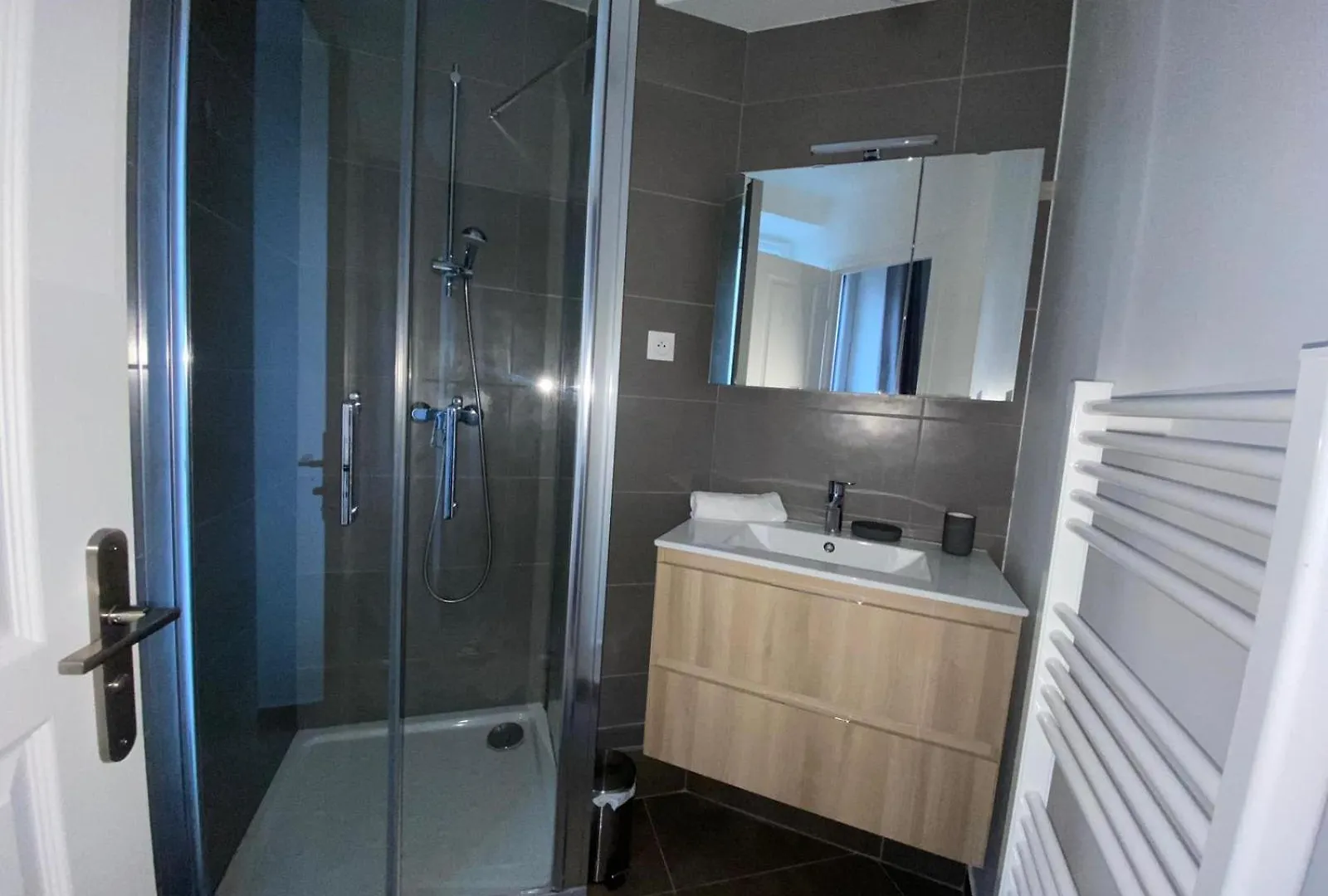 3 Pieces 55m2 Proche Metro - 15 - 4p - Flat-guest * Paryż
